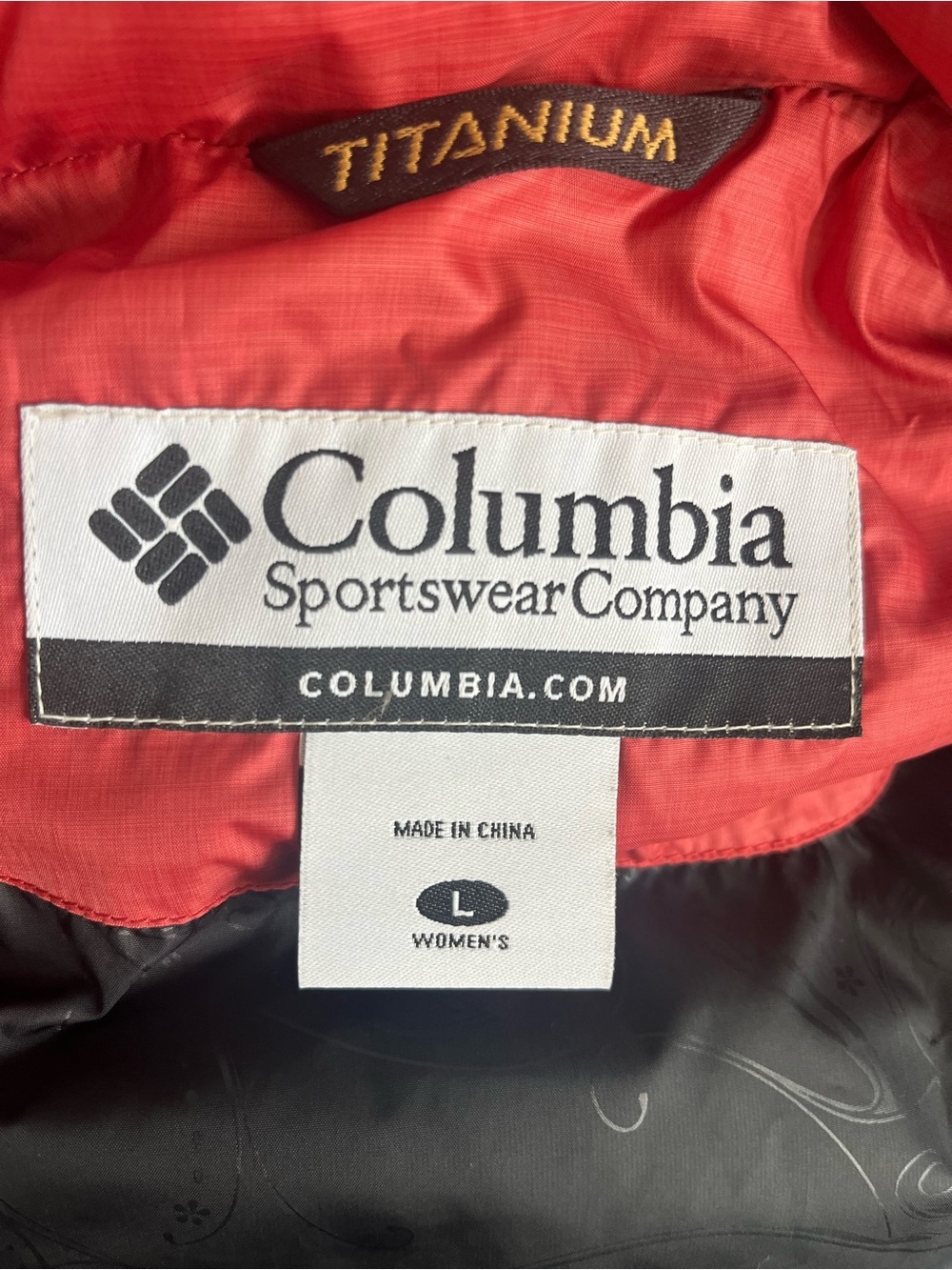 Columbia Titanium DOWN Puffer Vest Hooded Coral Salmon Women’s Large Hiking - Picture 2 of 11